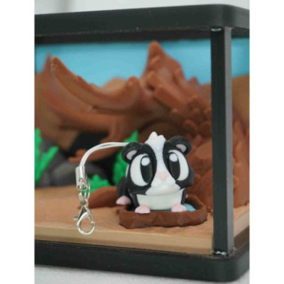 Winnie the Guinea Pig keychain — photo 1
